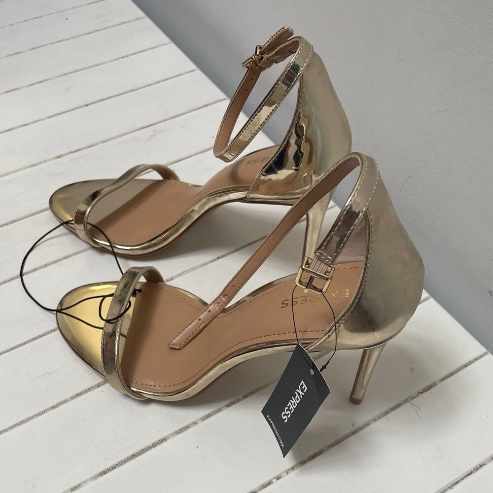 NWT Express Womens Thin Heel Sandal Metallic Gold